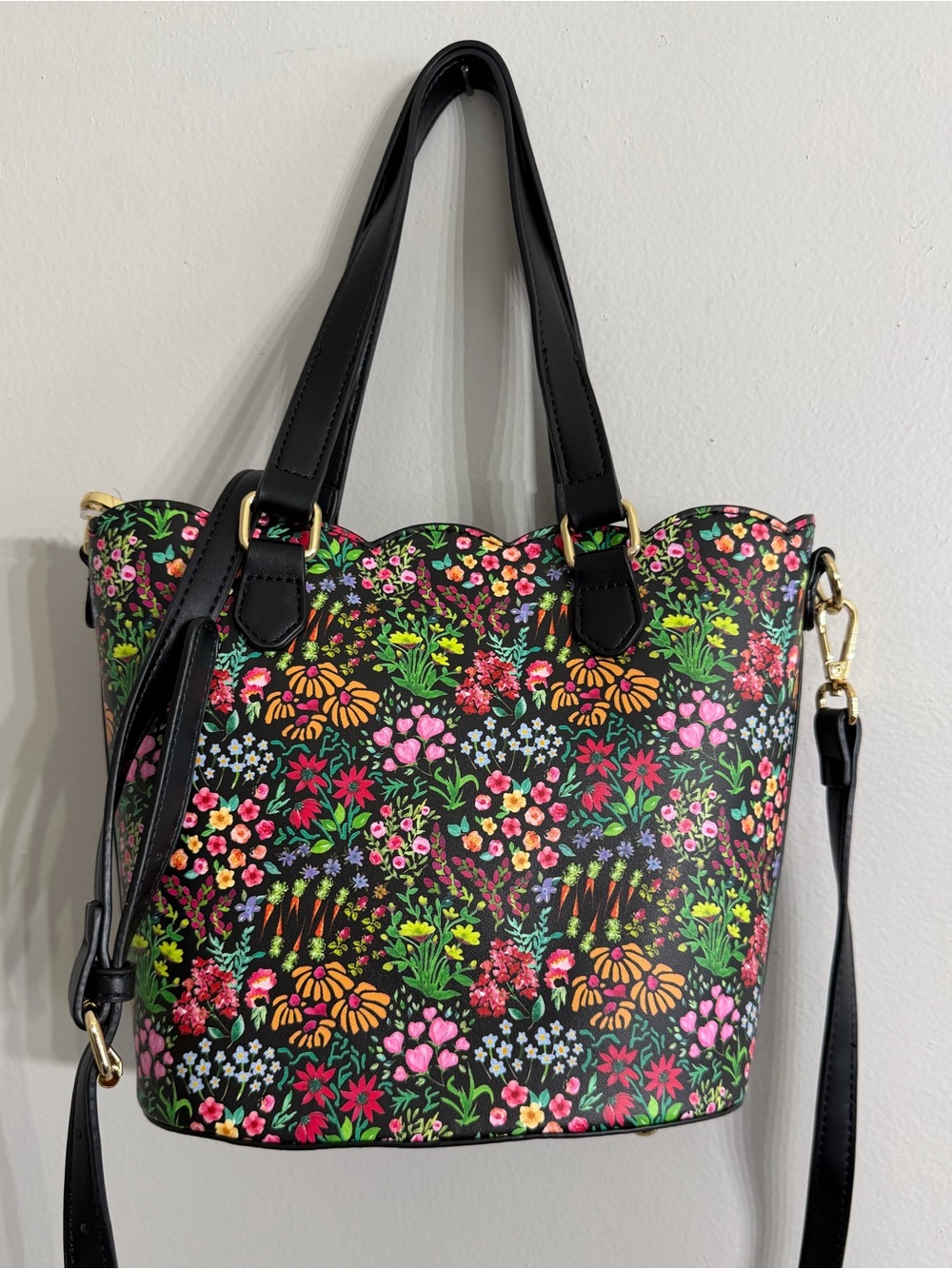 Betsey Johnson XOBLOOM Scalloped Floral Tote Bag - Picture 4 of 7